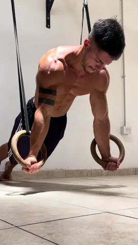 Si quieres subir de nivel en tus entrenamientos e incluso mejorar más tu físico,recuerda mandarme un mensaje al privado para asesoramiento online🔥 #calistenia #workout #gym #cambiofisico #clasesdecalistenia 