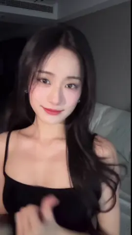 Tui cứ thấy bà này quen2 á mà k nhớ đóng phim hiện đại nào nữa 🥹🥹 #xh #foryoupage #fypシ゚viral 
