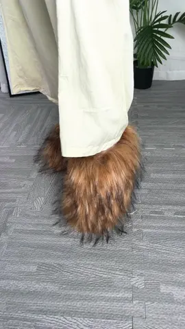 Fluffy indoor slippers,so warm #tiktokshop #comfortableshose #tiktokshopblackfridaysale #tiktokshopblackfriday2025 #comfartable #womensshoes #fashiontiktok #fashion #shoes #tiktokfinnds #wonensfashion #slippers 