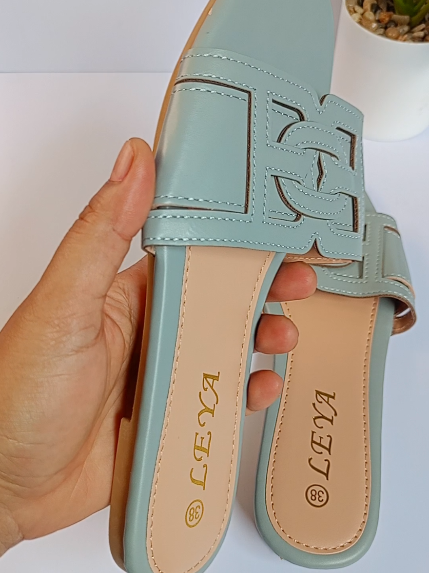 Natahi ang apakan kaya matibay 😍 #koreansandals #flatsandalsforwomen #sandalsforwomen #fyp 