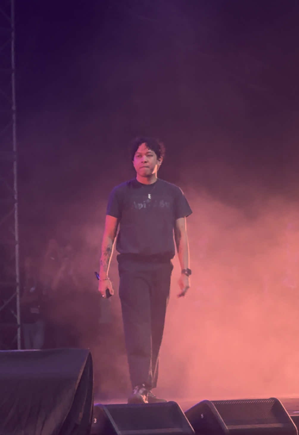 Down for life ft @𝗦𝗨𝗞𝗔𝗧𝗔𝗡𝗜 𝗕𝗔𝗡𝗗 @Hindia at Projek D #projekd #hindia #fyp 