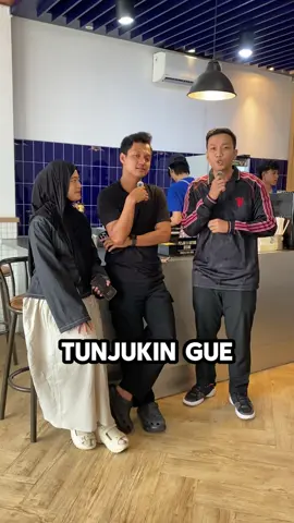 Gua traktir @mura.bakmidankopi sepuasnya deh kalau gua gabisa nebak bendera dari @bapackazman & @annisaoyy 😎