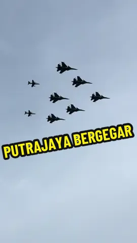 PUTRAJAYA BERGEGAR! #tudm #atm #merdeka #fyp Tentera udara diraja malaysia