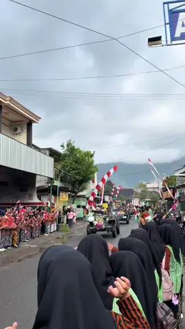 Kirab pusaka dari karangrejo kampak ke Trenggalek.                               #trenggalek                                        #kirabpusakatrenggalek             #harijaditrenggalekke831      #masukberanda #fyp 