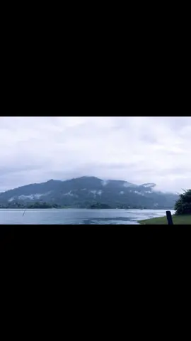 เช้านี่…ที่นี่สังขละบุรี🌧️⛰️ #ธรรมชาติสวยๆ #เขื่อนเขาแหลม #กาญจนบุรี #สังขละบุรี #บรรยากาศชิวๆ 