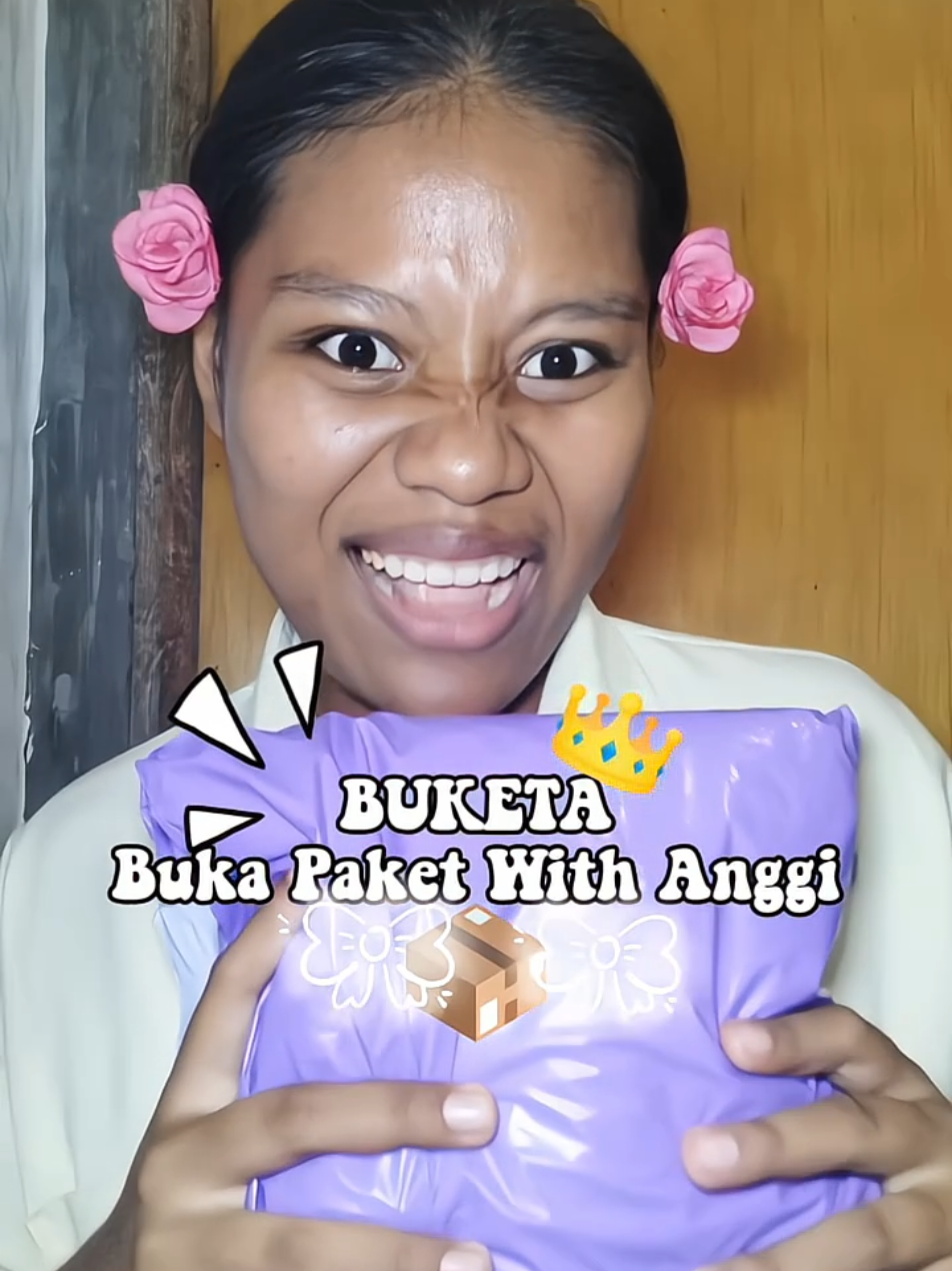 ada yang bisa tebak aku dikirimin paket dari brand apaa sayy⁉️🤩😝🫶🏻🙀#bukapaket #skincare #unboxingpaket #BeautyTok #contentcreator 