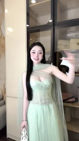 Khiến khoé mi em thêm cay #khâu #vaythietke #viralvideo #vaythietkecaocap 