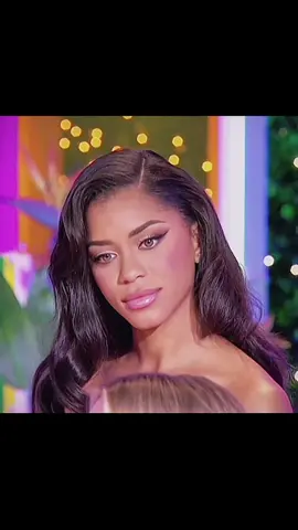 how you fumble this?? @Bryan Arenales you’re embarrassing.. #amayapapaya #loveislandusa  #foryoupage #reunion #bryanloveisland 