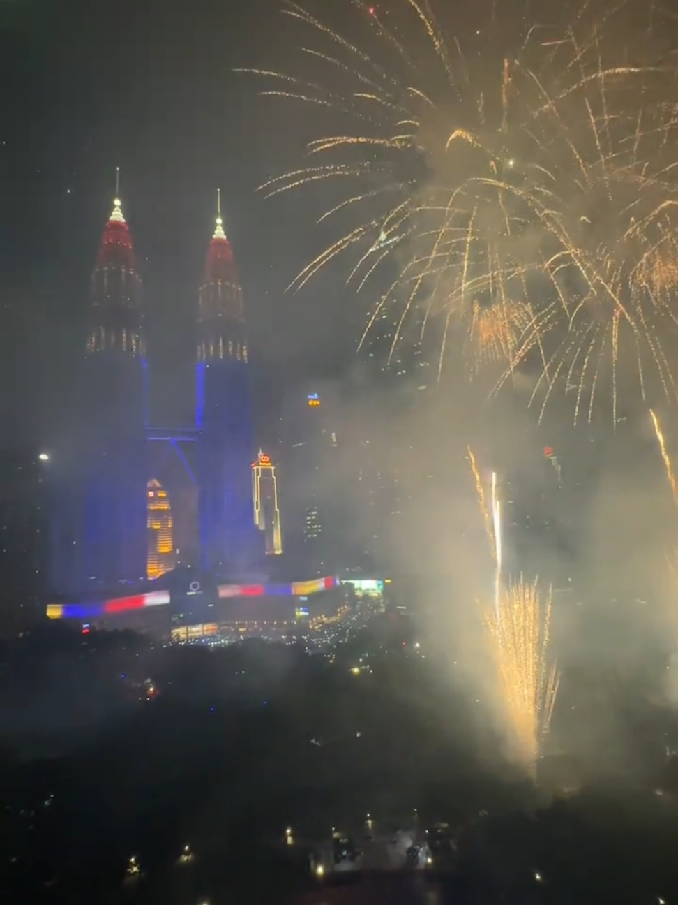大家8.31国庆日快乐 祝福大家顺顺利利 #klcc #medeka 