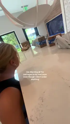 just in case i missed something #apartment #nashville #sabrinacarpenter 