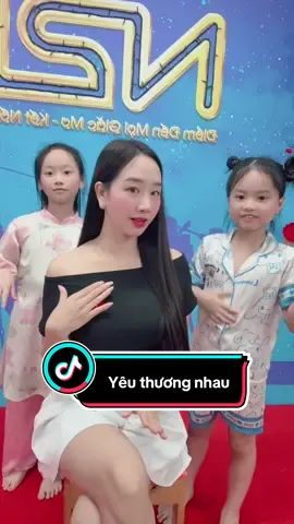 Ba cô trò đu trend yêu thương nhau gì đâu #cogiaohaduyen #trend #viral #xuhuong 