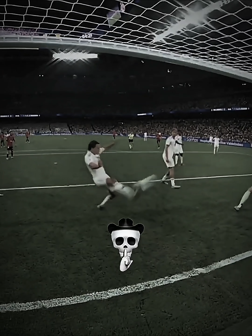 The art of defending💀💀 #artofdefending #carerras #realmadrid #football 