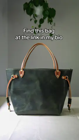 Making the “Always Empty” in forest green 👀 Want to see a new design or colorway? Let me know in the comments!! #asmr #leathercraft #designerbag #handmade #leatherwork 