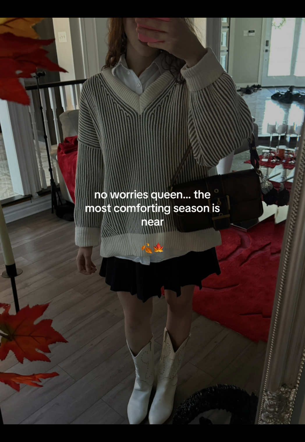 oh i daydream about cozy comforting fall days 😩🍂🍁#fallvibes #fallmood #autumnaesthetic #cozyvibes #cozyathome 