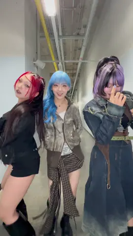 ร้อน❤️‍🔥 #HANA #CHIKA #JISOO #NAOKO  #HAPPYCHIKADAY 