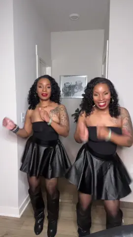 Ya favorite twins 👯‍♀️💃🏽🖤 #jusfabsistas #jusfabtwins #twinsoftiktok #twinsisters #fyp #chrisbrown 