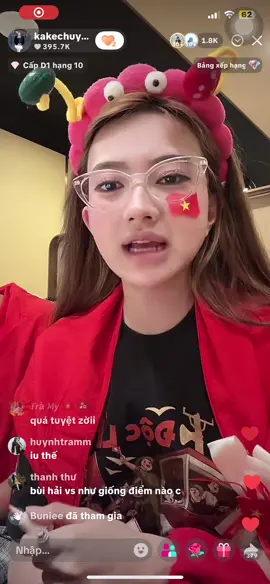 Cj ấy có một ng mẹ tht tuyệt vời và ngưỡng mộ💝
