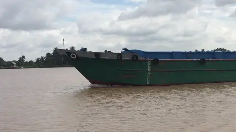 @🌾trchithao.vlog📸⚓️ @𝙵𝙱:𝚀𝚞ố𝚌 𝚃𝚑á𝚒!! Cũng lâu rồi ae mik hok gặp lại 😂😂😂