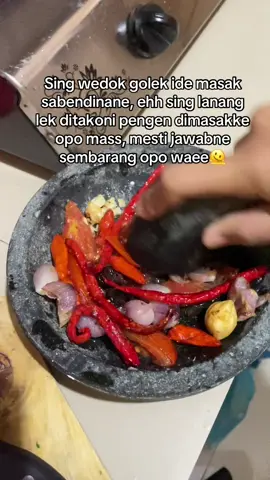 Osengoseng watu kerikil kapok koe mas🥵😩#sambel #fyp #foryou 