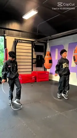 พี่ตูนพี่เตย#บางแสนไฟท์คลับ🥊 #หนองมนบางแสนไฟต์คลับ #ข้าวหลามบางแสนไฟท์คลับ #คอนใครมาทวงได้น้า 