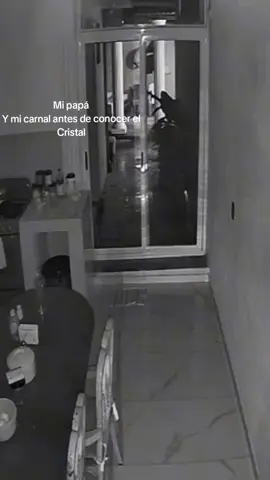 Mi papá y mi carnal antes de conocer el cristal, de tal palo tal astilla 🖤. 