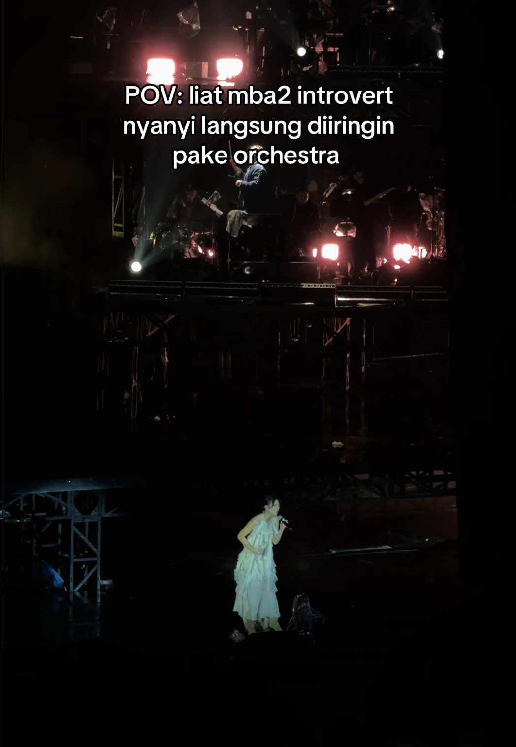 Selama nonton konser nggak ada sinyal jadi ngga tau kalo ternyata di Jkt chaos banget. Acara forestra juga sebenernya chaos karna ujan, tapi kebayar banget sama penampilan Sheila Dara sebagus ituu! #forestra2025 #sheiladara #terbuangdalamwaktu #sheiladaranyanyi 