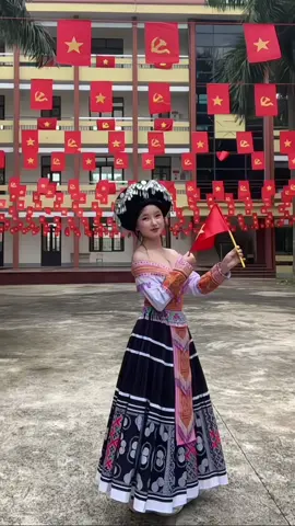 Tộc gì đây ? #xuhuongtiktok #DieuuBoong 💗🇻🇳