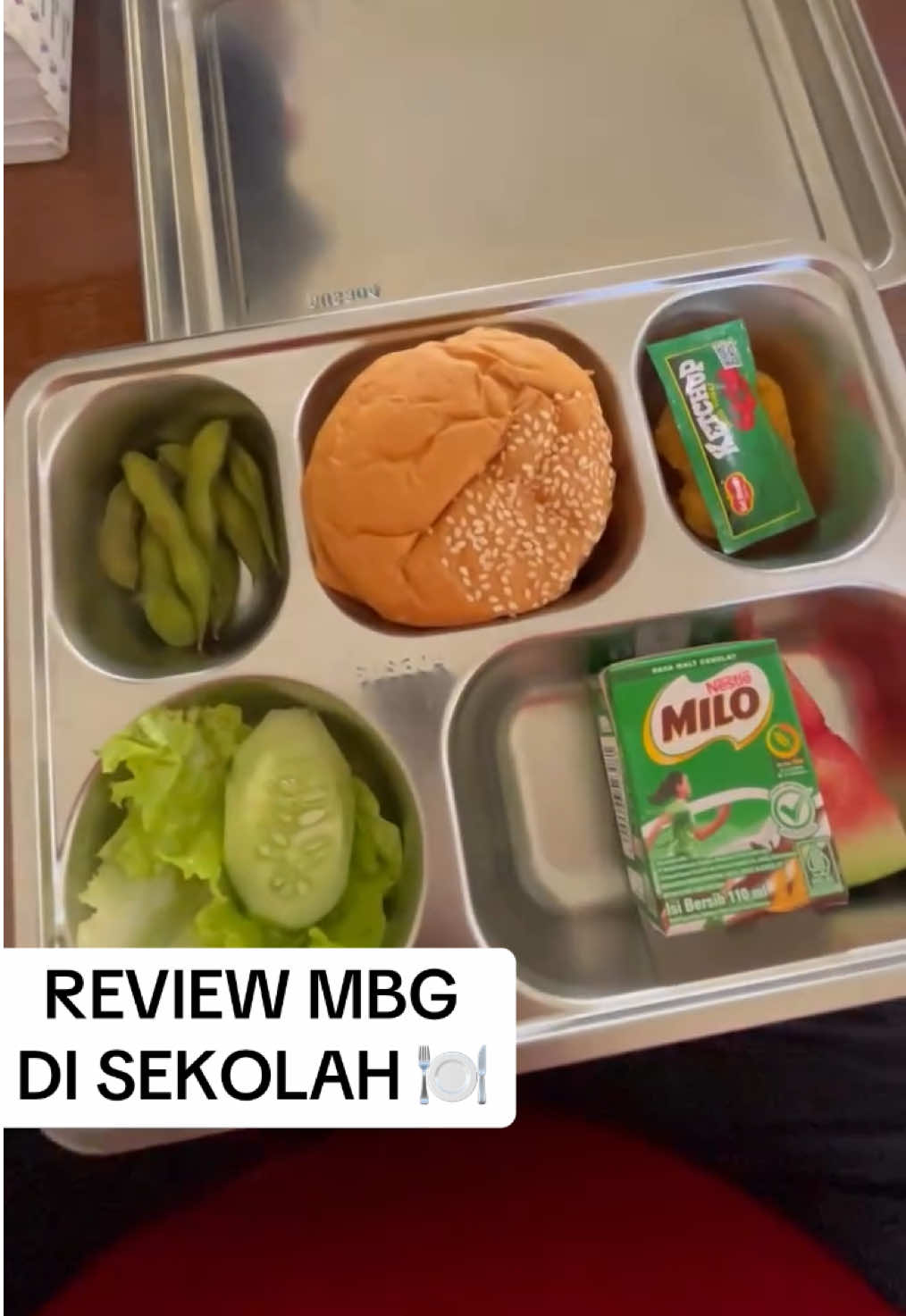 Program MBG selain memenuhi gizi siswa, juga memancing emosi eh kreativitas siswa sebelum makan 🍽️🤣 #makanbergizigratis #makanan #reels #guru #gurupjok