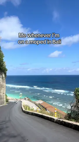 Is this just me? 😂😍 #bali #moped #coastalvibes #travelbali #ridethewave 