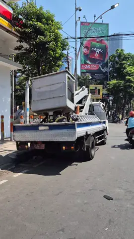 polsek tegalsari after demo semalam 🙂‍↔️ lekas membaik surabayaku 🥀