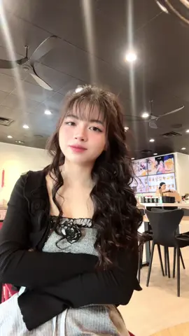 Sao lại cứ nhớ anh mãi thoyy 👉🏻👈🏻
