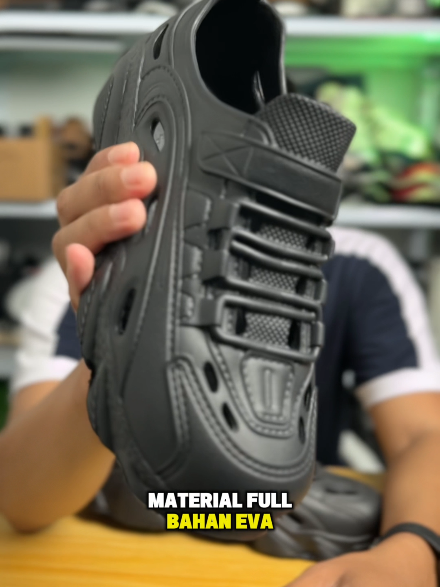 Sandal sepatu karet yang nyaman dipakai untuk ojol #sandalsepatu #sepatukaret #sepatuojol