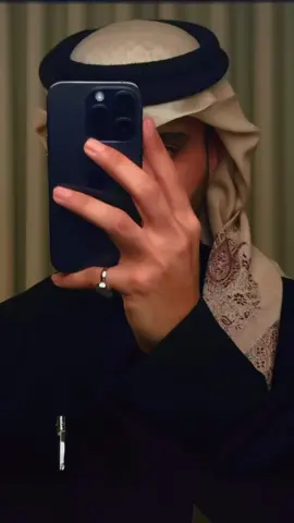 🤌🧕🦋🍫