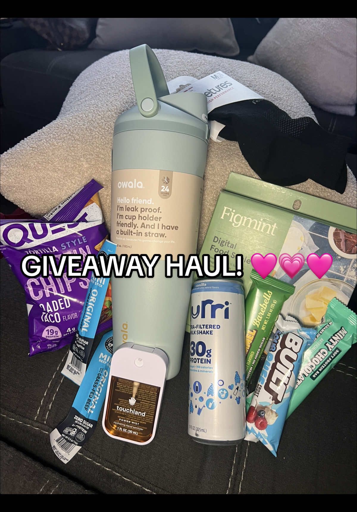 Never won anything before soo here’s my haul ☺️ #owalawaterbottle #questproteinchips #nurriproteinshake 