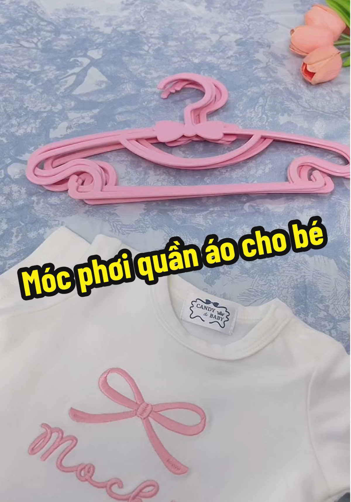 Mom nào đang chuẩn bị sắm đồ sơ sinh hay có con nhỏ thì tham khảo móc này nha #mebau #mebimsua #mocphoiquanao #moctreoquanao #mochikids  @Mochi Kids 🎀  @Mochi Kids 🎀  @Mochi Kids 🎀 