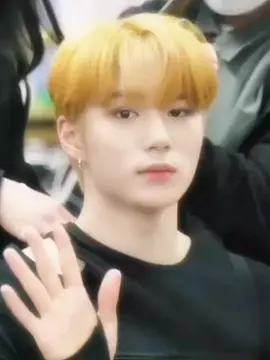 anak sebaik ini dipandang jahat sama knetz gara gara mnyet. jangan kemakan sama evil editing guys ... keep supporting uri junseo🥹🫶🏻🩷 #BOYSIIPLANET #KIMJUNSEO #junseo 