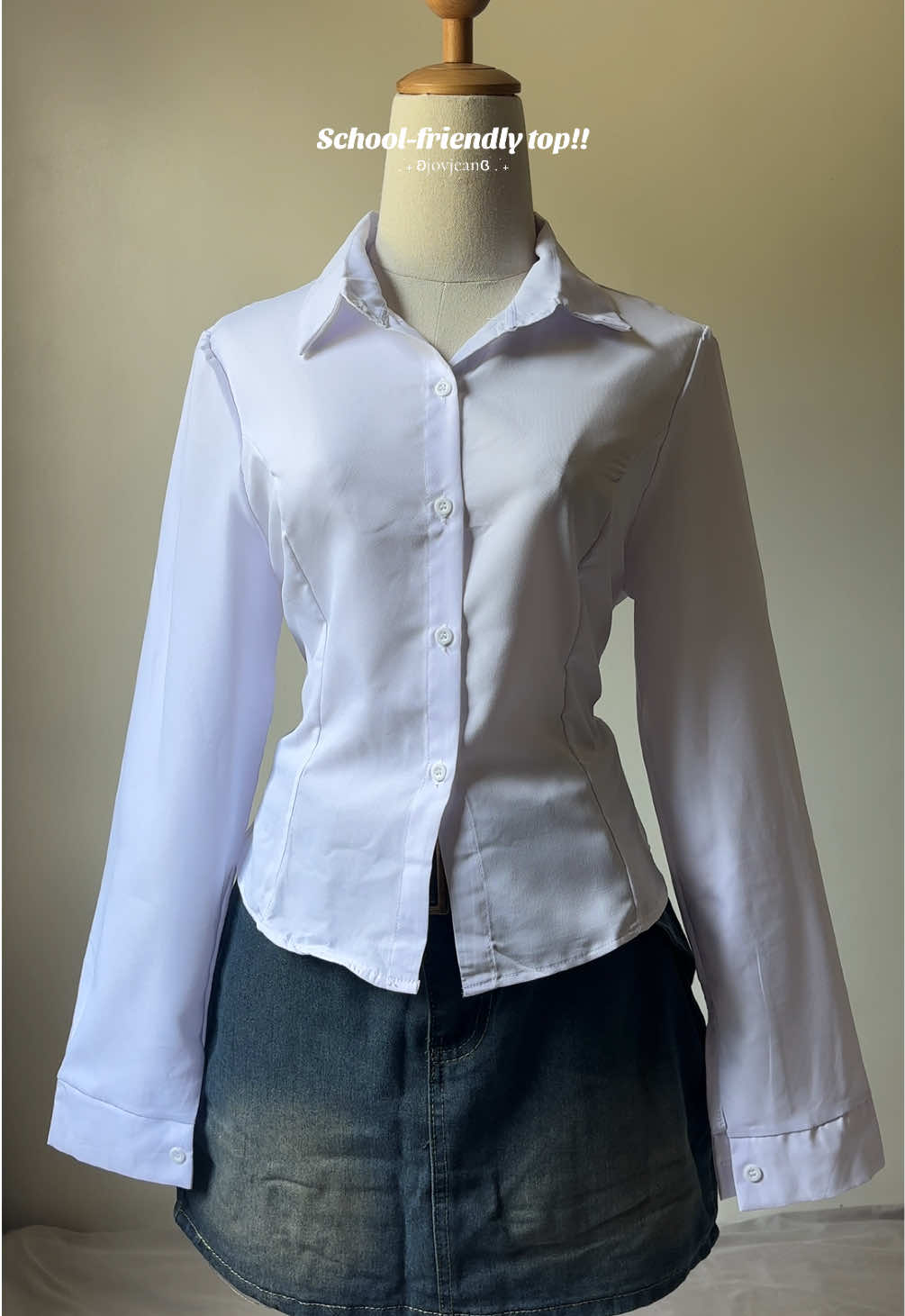 Long sleeve polo top with lace! #topforwomen #longsleeveforwomen #schoolfriendlytops #OOTD #outfitideas 