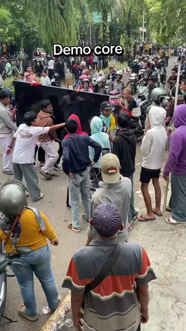 orang orang demo core #demo #demo2025 #demodpr2025 #lekassembuhindonesiaku #democore 