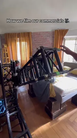The camera movement 😦 @Lights Camera Pod (via:@Dimitri EASYdoesit) 