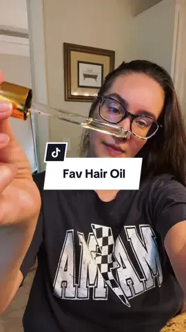 Favorite hair (growth) oil! Great for growing, strengthening and making your hair healthier! Emunah Beauty is 🔥♥️🙌🏻 use the link in my bio (Linktree) and use the code to save 💵! They ship most places🙌🏻 #hairgrowth #emunahbeauty ##hairoil##longhair##modestfashion