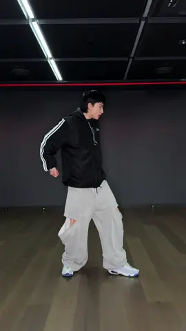 Hyunjin got good #KARMA #StrayKids #스트레이키즈 #CEREMONY #NewMusic