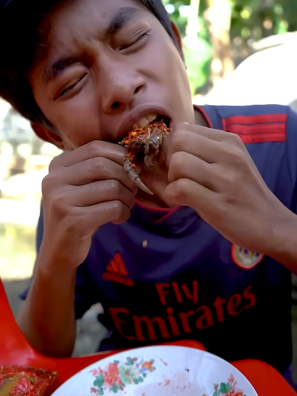 Eating Delicious Crab  #shorts