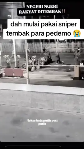 makin menegang kan perang melawan rakyat sendiri😭😭 indonesia berduka #tranding #demo 