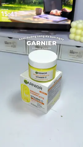 Vừa dưỡng sáng vừa có khả năng chống nắng #xuhuong #lenxuhuong #kemduongbanngay #serumcreamgarnier #garnier 