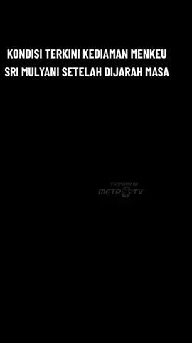 MetroTV, Pemirsa, kediaman Menteri Keuangan Sri Mulyani di Bintaro, Tangerang Selatan, baru-baru ini dijarah oleh sekelompok warga. Jurnalis Metro TV, Andre Septian, melaporkan langsung dari lokasi untuk memberikan situasi terkini.  Rumah kini dijaga ketat oleh aparat keamanan, sementara kerusakan dan barang-barang yang dibawa massa tengah didata. Tidak ada korban jiwa dalam insiden ini, namun suasana masih tegang di sekitar kediaman.