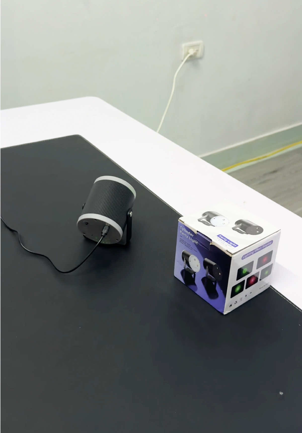 Đèn Laser Sân Khấu Nhiều Hiệu Ứng Cảm Ứng Chuyển Động Có Bảng Điều Khiển #denlaser #denlasercambiennhac 