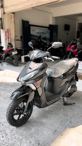 Mobilitas makin padat? Barang bawaan banyak? 🚚 Tenang, ada Gear Ultima – Skutik serba bisa dengan teknologi Blue Core Hybrid 💡 ✔️ Mesin Hybrid super irit ✔️ Bagasi & rangka kokoh ✔️ Desain compact + modern ✔️ Garansi & gratis service 3 tahun! Mau tunggu apa lagi? 🚀 #GearUltima #SiSerbaBisa #Yamaha #yamahaindonesia #fyppppppppppppppppppppppp #fypシ゚viral #fyp #viral #yamahagearultimahybrid 