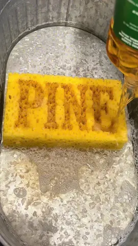 Obsessed with this new @Faithcreations sponge I got 😍😍😍. This combo smelled so good!!!! 🤗😌😁 #spongesqueezing#spongeasmr#spongetok#pine#pinalen 