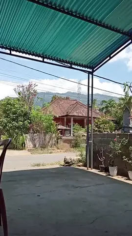 semoga orang yg lagi dalam kesulitan cepat mendapatkan rejeki,Astungkara 