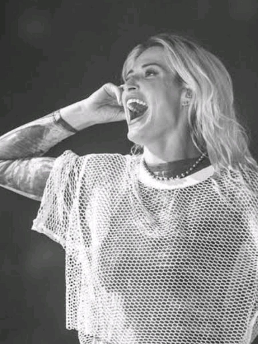 The Emptiness Machine - Linkin Park  #Linkinpark #emilyarmstrong #fyp #fy #rock 